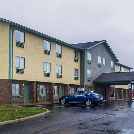 Quality Inn Streetsboro Buitenkant foto