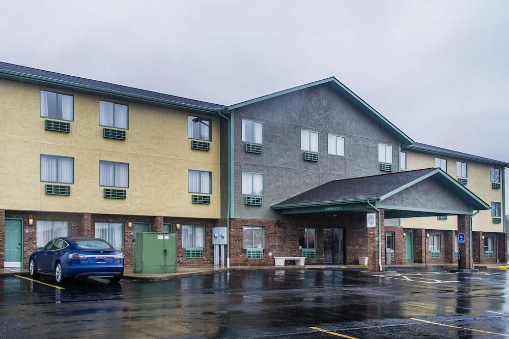 Quality Inn Streetsboro Buitenkant foto