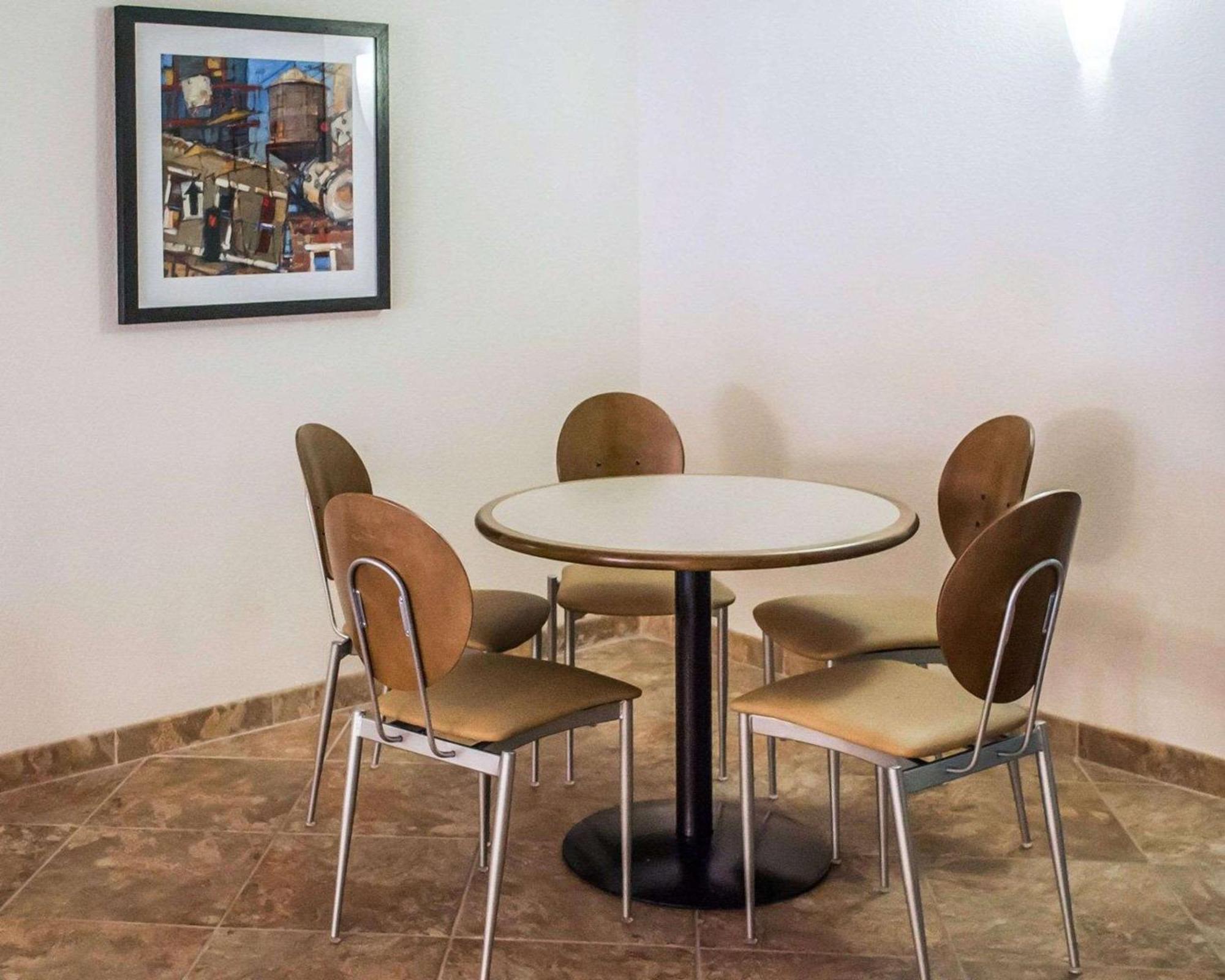 Quality Inn Streetsboro Buitenkant foto