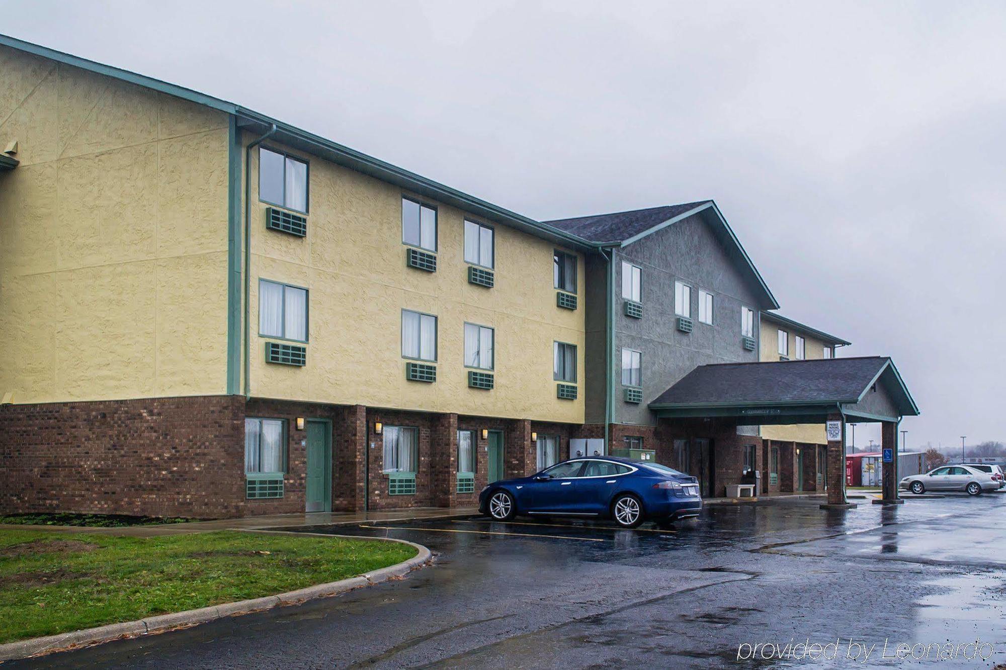 Quality Inn Streetsboro Buitenkant foto